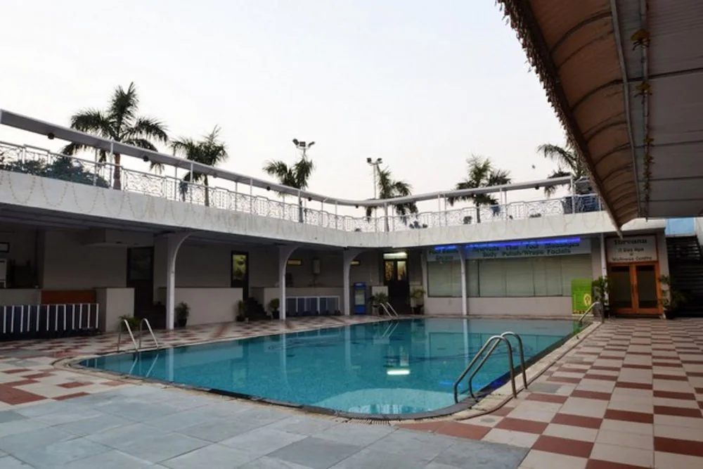 DeeMarks Hotel and Resorts
